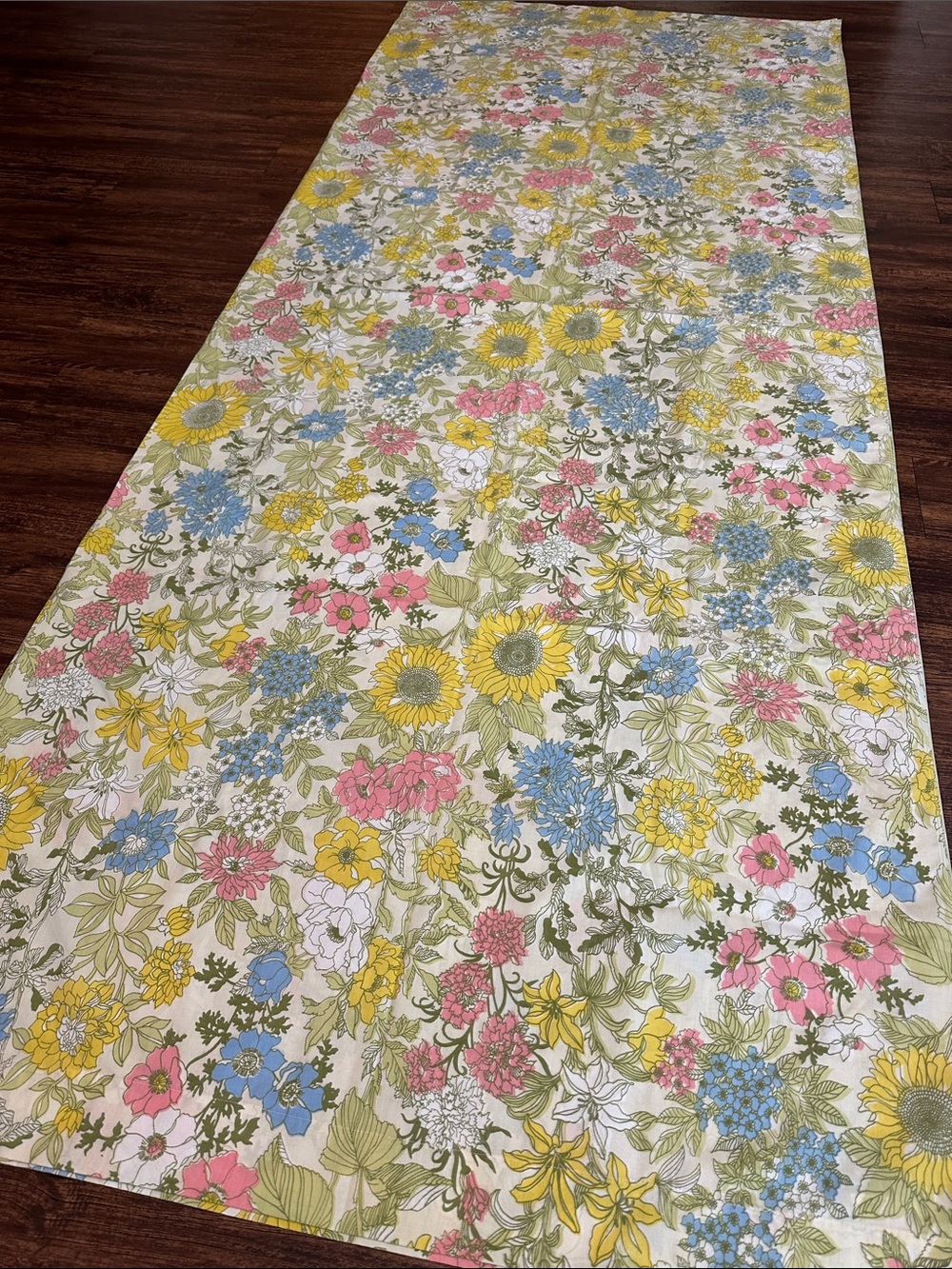 Vintage Sheet Cannon Royal Family Full Sized New Unused 81” x 104” 1970